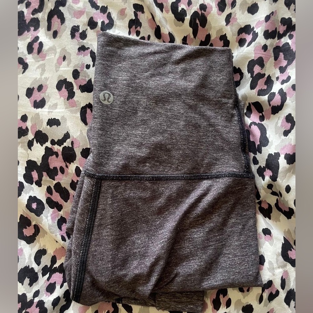 Lululemon 28” inseam Size 2 High Waist Grey Leggings